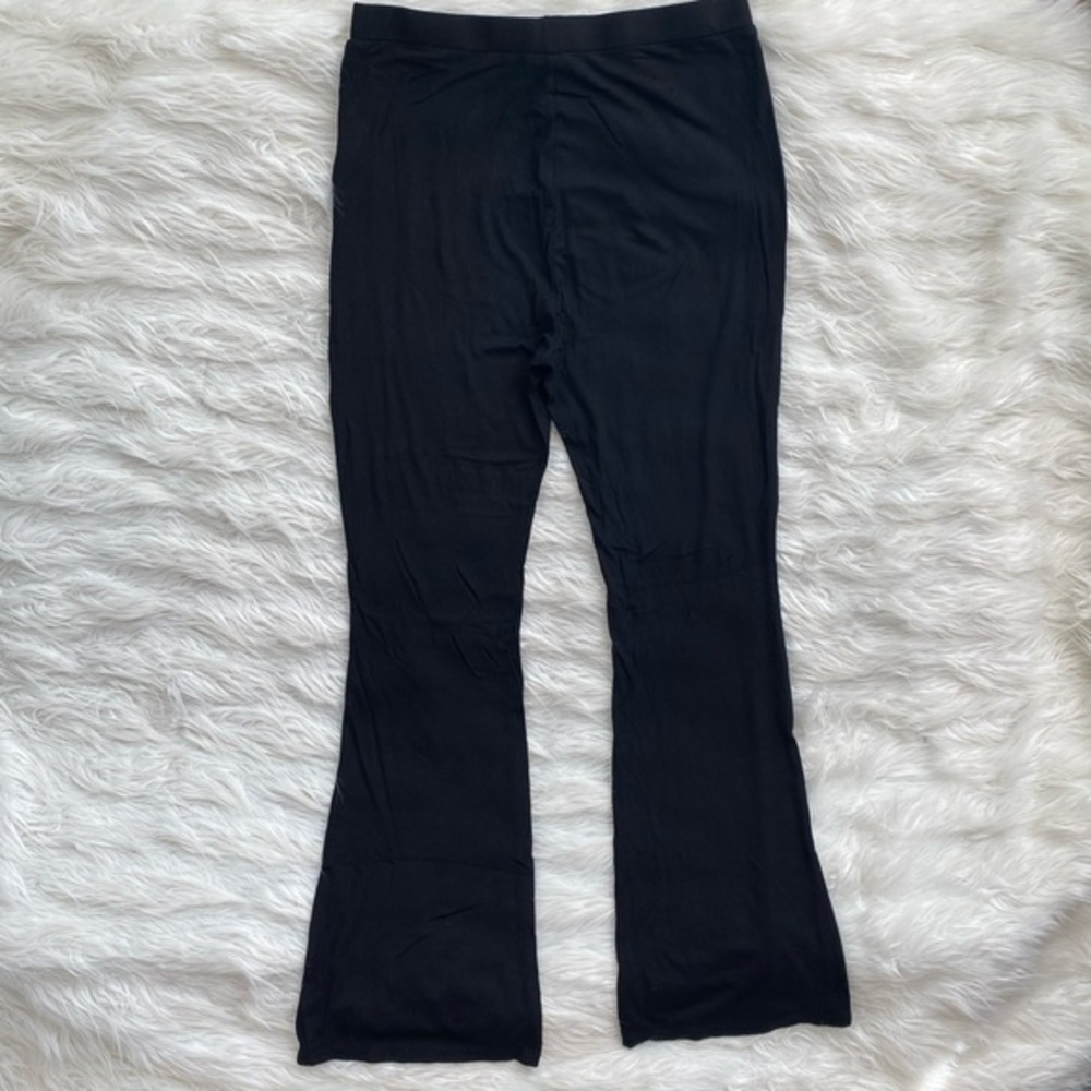 Superdown | Mandy Ribbed Flare Pant - Picture 10 of 14